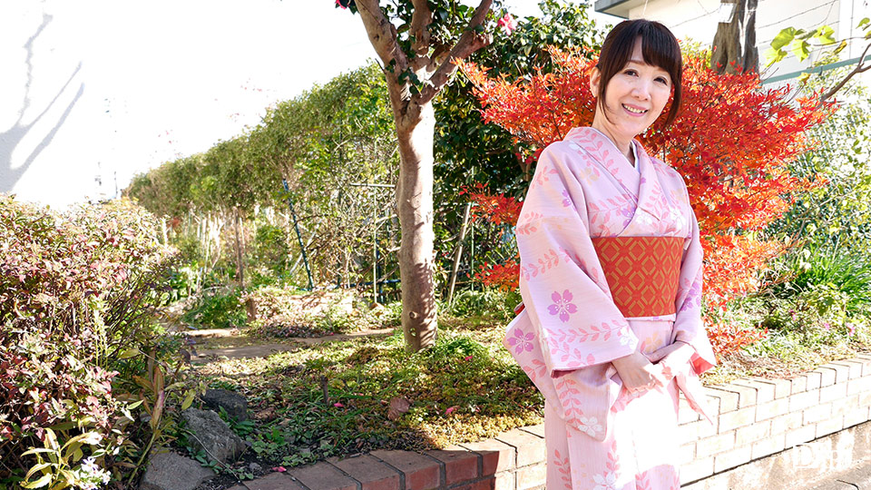 Walking With Mature Woman: The Sepia Color Memory – Pacopacomama – 2017-05-13 JAV Movie