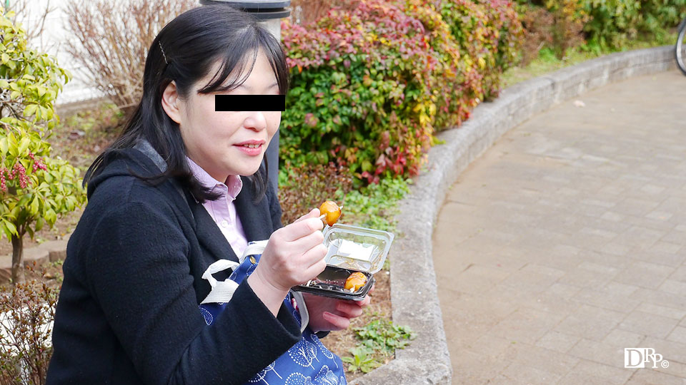 Walking With Mature Woman: Bosomy Lady – Pacopacomama – 2017-09-16 JAV Movie